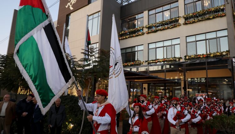 سان جورج الفحيص- يطلق موسماً احتفالياً بعيد الميلاد المجيد