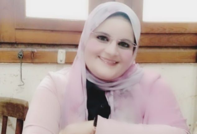 «تراجع القراءة في عصر الشاشات: أزمة وعي تهدد المستقبل الثقافي»