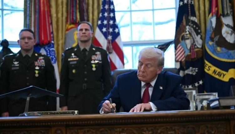 الرئيس الامريكي يلغي رسميا عقوبات “قيصر” على سوريا