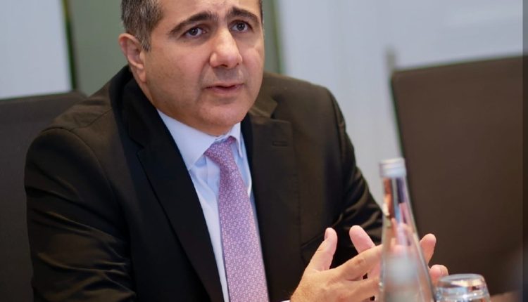 وزير الاستثمار د. طارق أبو غزالة… رجلُ الدولة الميداني وصوتُ الثقة في مشروع النهوض الاقتصادي