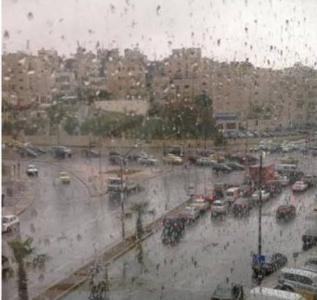 الأحد انخفاض في درجات الحرارة ويكون الطقس باردًا نسبيًا في أغلب المناطق ويتوقع هطل زخات من المطر