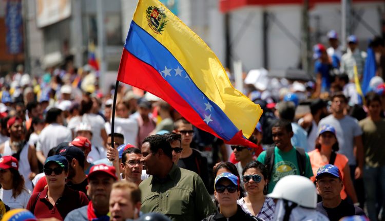 مظاهرات حاشدة في فنزويلا تطالب بالإفراج عن الرئيس مادورو