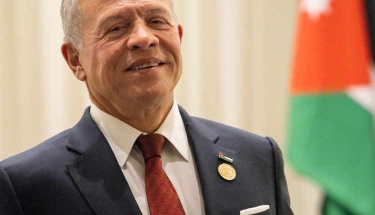 مركز زها الثقافي يهنئ جلالة الملك بعيد ميلاده الرابع والستين