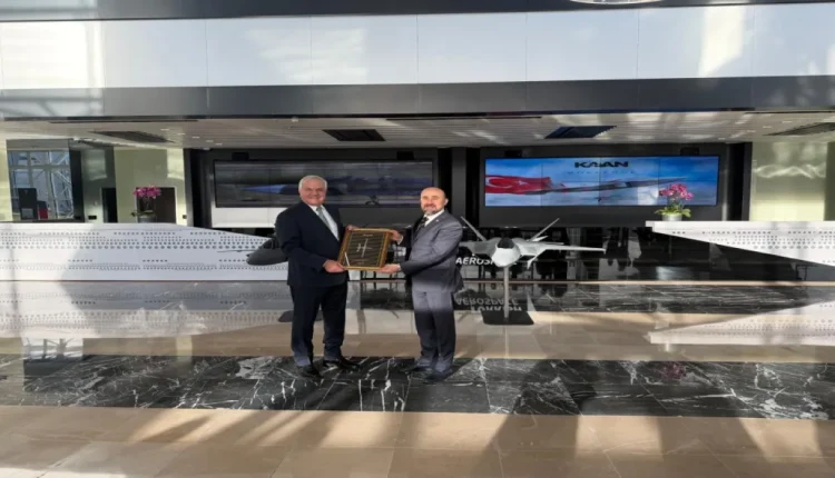 الحنيطي يبحث مع رئيس هيئة الصناعات الدفاعية التركي التعاون في مجال الصناعات الدفاعية