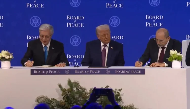 الصفدي يوقّع عن الأردن على ميثاق مجلس السلام