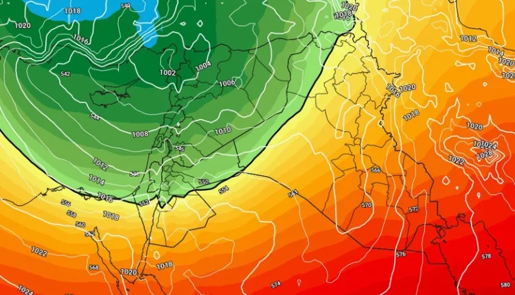 طقس العرب : تفاصيل المُنخفض الجوي العميق القادم للمملكة الثلاثاء
