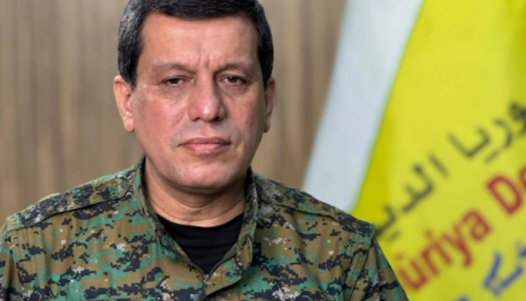 قائد قوات سوريا الديمقراطية يبحث عملية دمج مقاتليه في صفوف الجيش