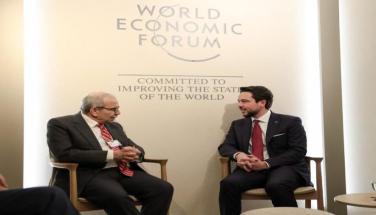 ولي العهد يؤكد متانة العلاقات الأردنية اللبنانية خلال لقائه رئيس وزراء لبنان في دافوس