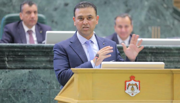 النائب وليد المصري ينتقد شروط تقسيط الرسوم بالجامعة الأردنية ويؤكد ضرورة حماية حق الطلبة في التعليم
