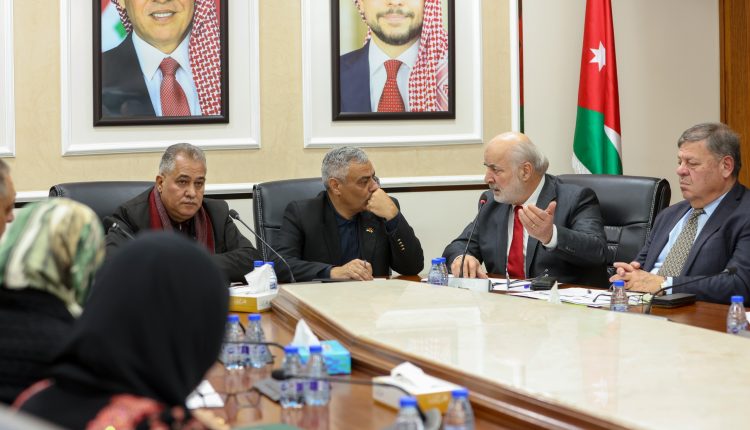 نواب يرفضون رفع سن التقاعد ويطالبون بزيادة الرواتب التقاعدية المتدنية