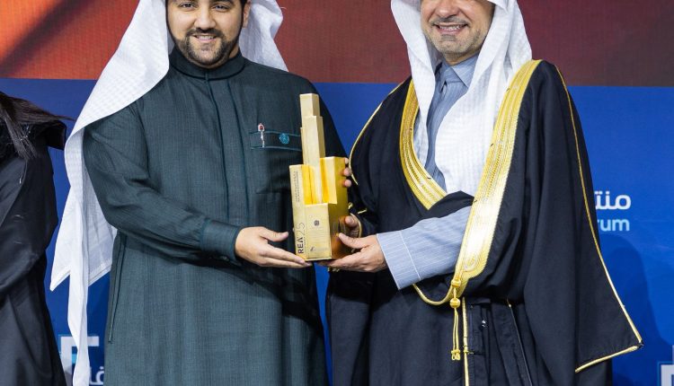 “الجادة الأولى للتطوير العقاري” تحصد جائزة التميز العقاري عن مشروعها “جادة الأعمال – القيروان”