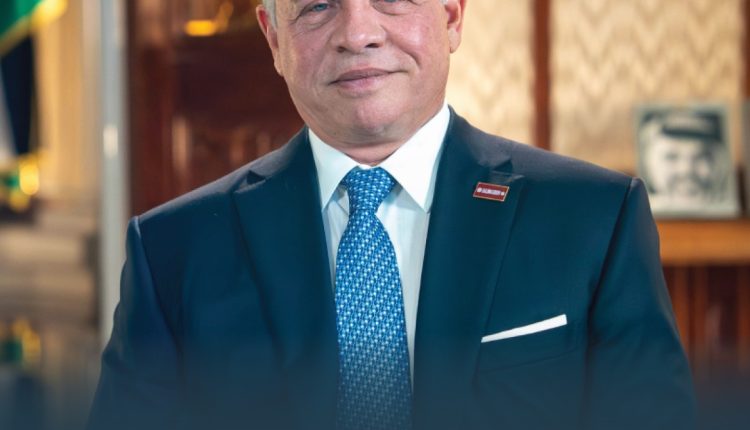 أسرة جامعة عمّان الأهلية تهنئ جلالة الملك بعيد ميلاده الميمون