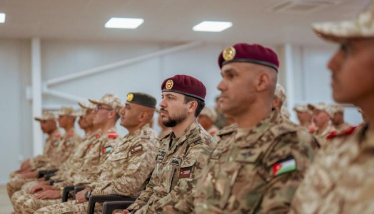 ولي العهد يتفقد مركز تدريب خدمة العلم في معسكر شويعر