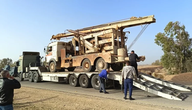 المياه….ضبط حفارة مخالفة واعتداءات على خطوط مياه في الأزرق ومعان