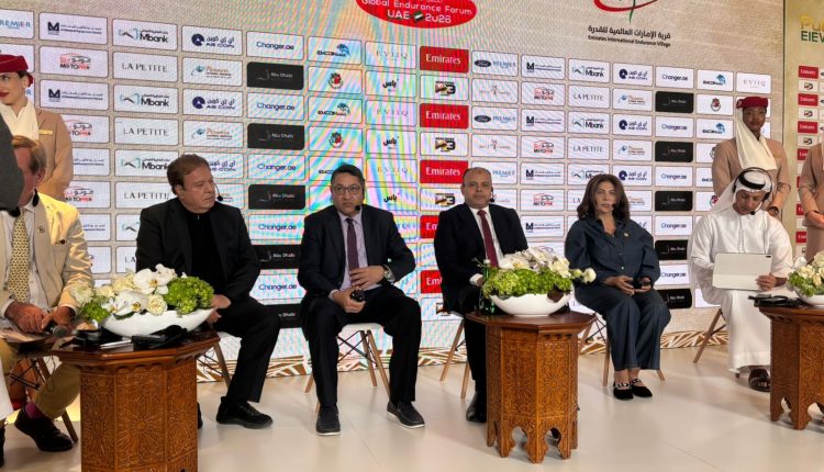 الإعلام والقدرة على التحمّل… شراكة استراتيجية تعزّز ريادة الإمارات في سباقات الخيول
