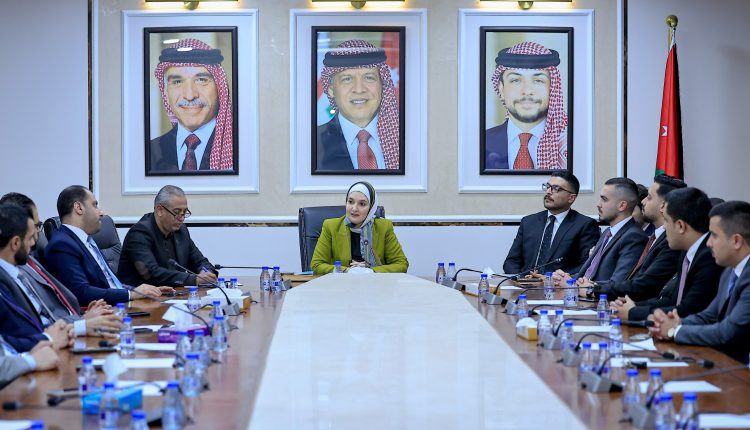 النائب تمارا ناصر الدين تلتقي طلبة المعهد القضائي وتؤكد أهمية ترسيخ المسار الديمقراطي