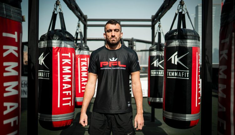 الإماراتي محمد يحيى يستعد لظهوره الأول مع رابطة المقاتلين المحترفين PFL MENA في الخبر