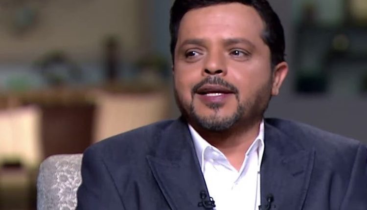 محمد هنيدي يضحك على شائعات وفاته وينتقد الفصحى في دبلجة الرسوم