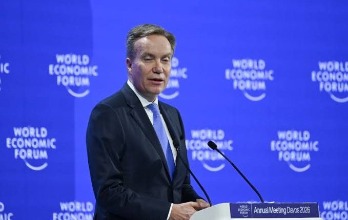 استقالة رئيس المنتدى الاقتصادي العالمي بعد الكشف عن صلاته بإبستين رغم انتهاء التحقيق دون مخالفات إضافية