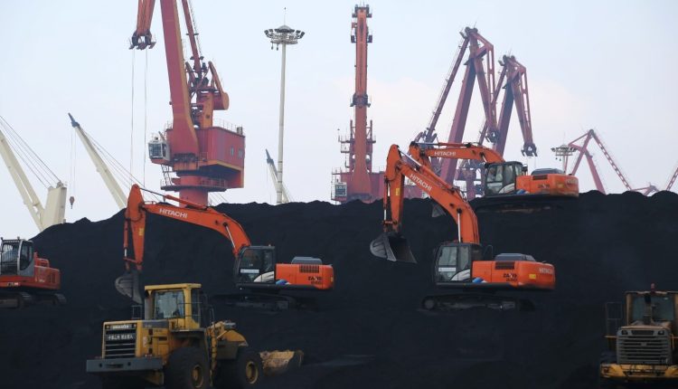 تحول آسيوي نحو الفحم مع تراجع إمدادات الغاز وارتفاع الأسعار