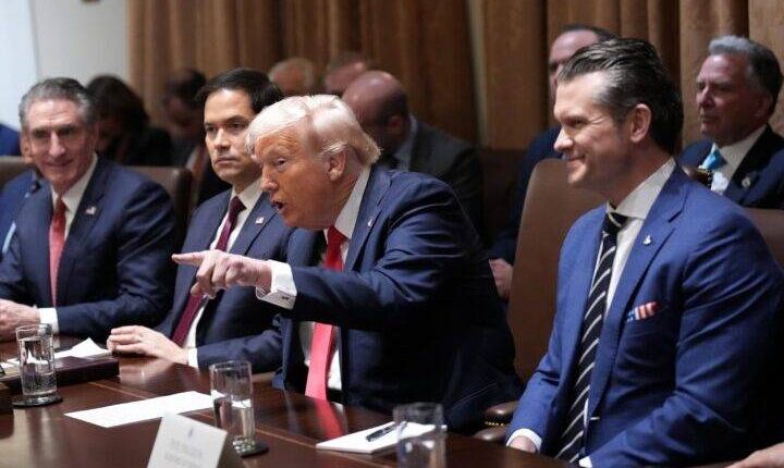 ترامب يدرس إنهاء الحملة على إيران دون أولوية لإعادة فتح مضيق هرمز فورًا