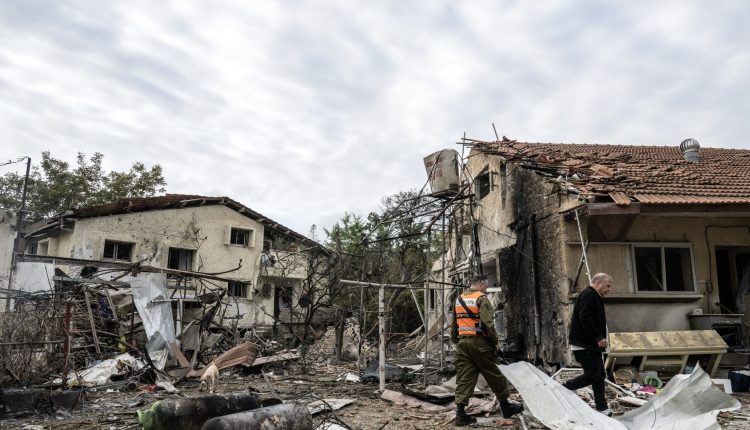 80 مصاباً ومئات المنازل تتضرر إثر سقوط صواريخ في الجليل شمال إسرائيل