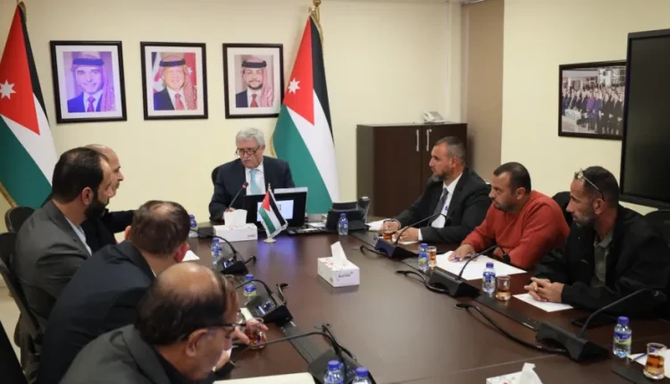 وزير النقل يبحث تحديات قطاع الشاحنات وتشكيل لجنة مشتركة لمعالجة القضايا