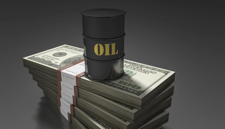الدولار يقفز وسط صعود حاد لأسعار النفط ومخاوف من أزمة طاقة عالمية