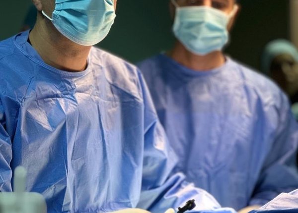 أول عمليتين بالمنظار لإزالة أكياس رئوية للأطفال بمستشفى الملكة رانيا