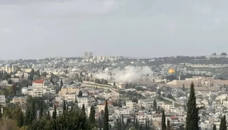 سقوط شظايا صاروخ إيراني قرب المسجد الأقصى وأضرار مادية دون إصابات