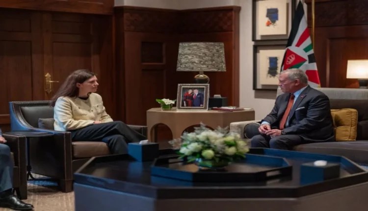 الملك يؤكد ضرورة وقف الاعتداءات الإقليمية ويدعو لاتفاق ينهي التصعيد