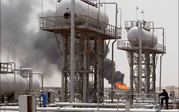 خسائر خليجية تُقدّر بـ15 مليار دولار من عائدات الطاقة بسبب حرب إيران