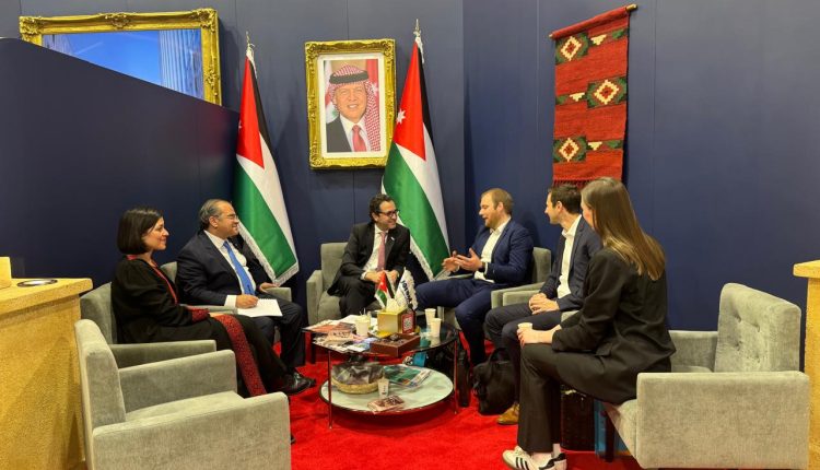 الأردن يشارك في معرض ITB برلين 2026 ويوقع اتفاقيتي طيران عارض