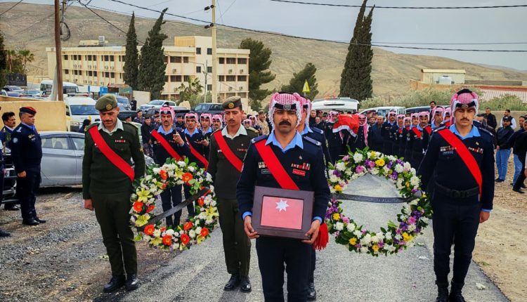 مديرية الأمن العام تُشيع شهدائها المواجدة والرقب والدويكات (صور وفيديو)