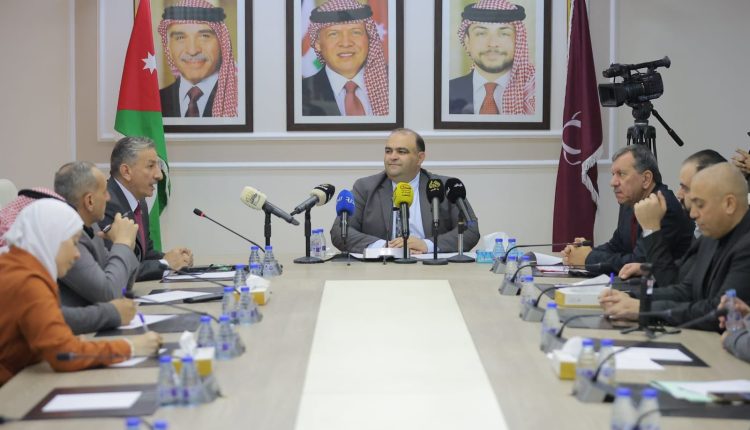 “الاقتصاد الرقمي” تبحث تشريعاً لحماية الأطفال من المواقع الإباحية والألعاب الخطرة