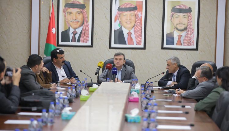 ” السياحة النيابية” تبحث تحديات القطاع وتدعو لإجراءات عاجلة لدعم استدامته