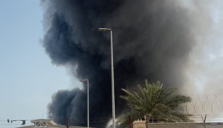 إيران تشن موجة جديدة من الصواريخ والمسيرات على الخليج.. ودفاعات المنطقة تتصدى للهجمات