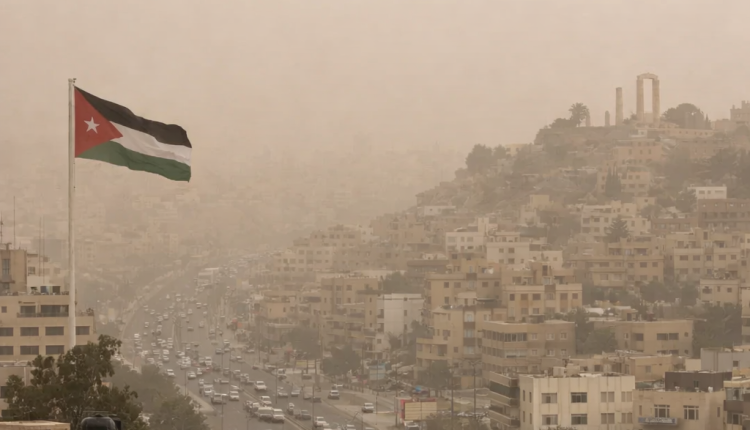 الإثنين أجواء متقلبة وأمطار متوقعة منتصف الأسبوع وتحذيرات من الضباب والسيول