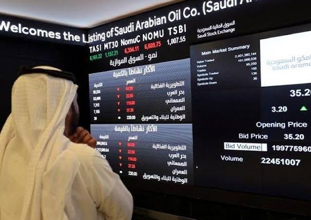 تراجع أسواق الأسهم الخليجية بفعل الحرب على إيران