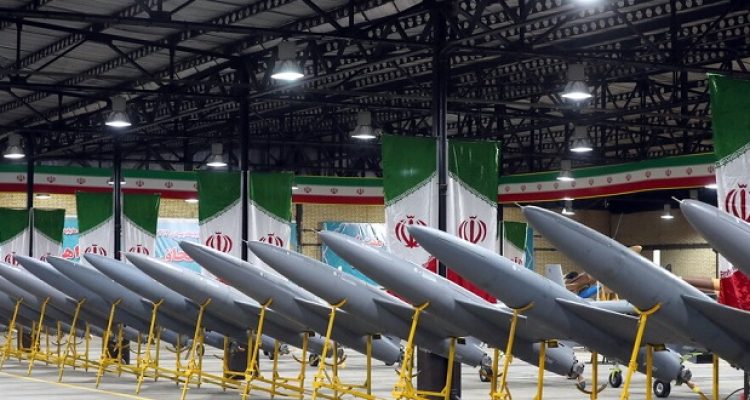 إيران تشن أعنف موجة صواريخ وطائرات مسيرة على إسرائيل منذ بداية الحرب