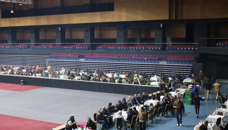 عمّان الأهلية تُكرّم ” في شهر رمضان ” عمّال الوطن في بلدية السلط الكبرى … صور