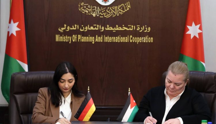الأردن وألمانيا يوقعان منحة إضافية بـ22 مليون يورو لدعم مشروع الناقل الوطني للمياه