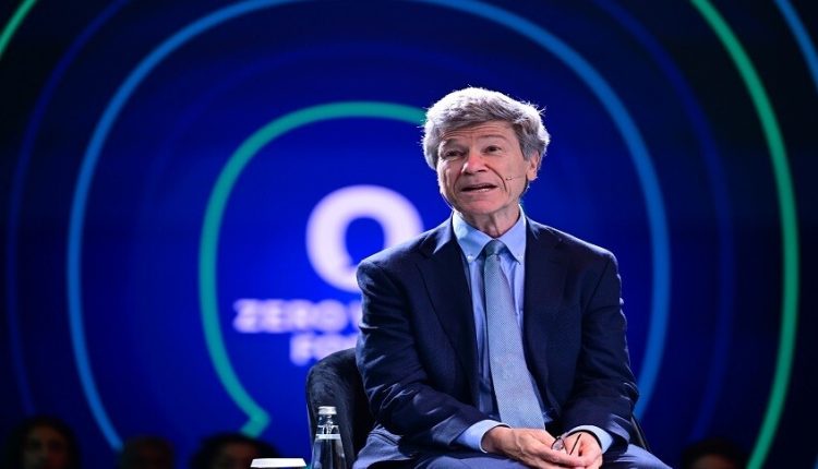 تحذيرات من أزمة اقتصادية عالمية وتصعيد عسكري محتمل بسبب مضيق هرمز