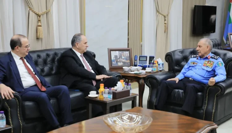 الأمن العام والعدل والاقتصاد الرقمي تبحث تسريع التحول الرقمي وأتمتة الخدمات الحكومية