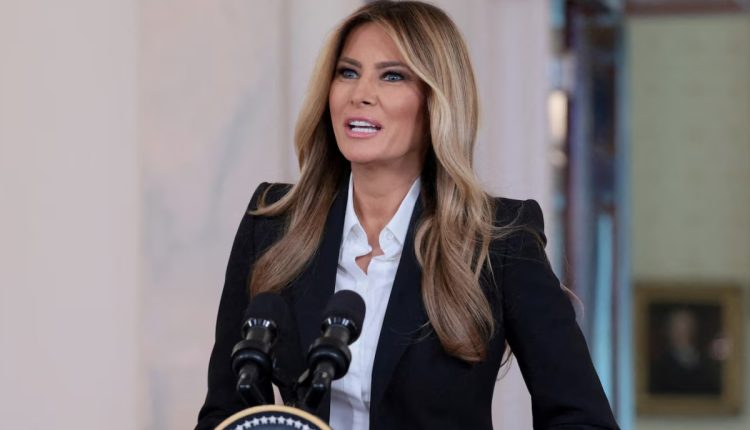 ميلانيا ترامب تنفي صلتها بإبستين وتدعو الكونغرس للاستماع لضحاياه