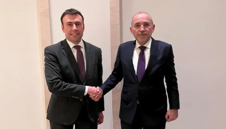 الصفدي يلتقي نائب وزير الدفاع الألماني في برلين