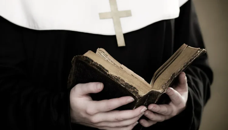 راهبات الدومينيكان في نييورك يطعنّ بقانون رعاية المتحولين جنسياً