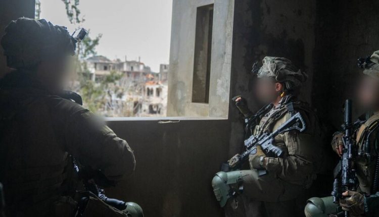 الجيش الإسرائيلي يعلن اعتراض صواريخ من لبنان ومقتل 3 من عناصر “حزب الله”