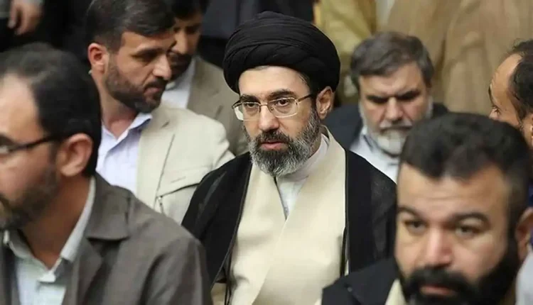 التايمز: تقارير استخباراتية عن تدهور صحة مجتبى خامنئي وغموض يحيط بترتيبات ما بعد وفاة المرشد الإيراني