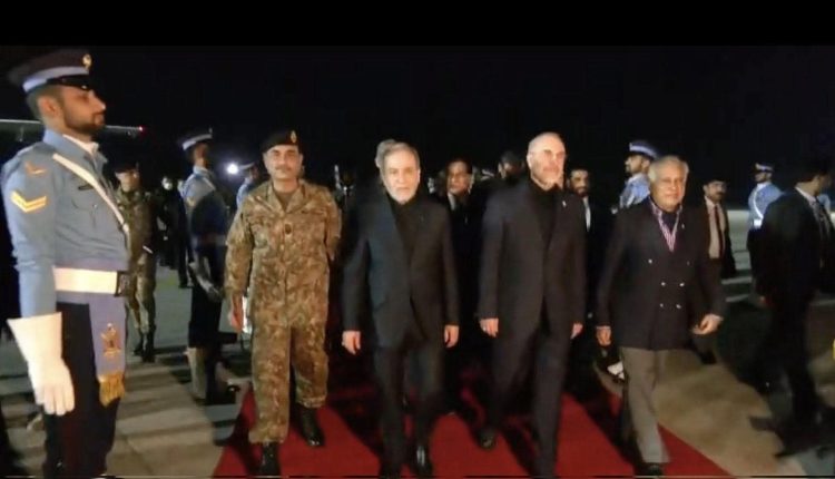 رويترز: وفدا التفاوض الأميركي والإيراني يعودان إلى إسلام آباد لاستئناف محادثات السلام هذا الأسبوع